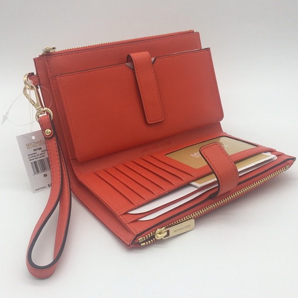 Michael Kors Peyton LG Double Zip Wristlet - Picture 4 of 8